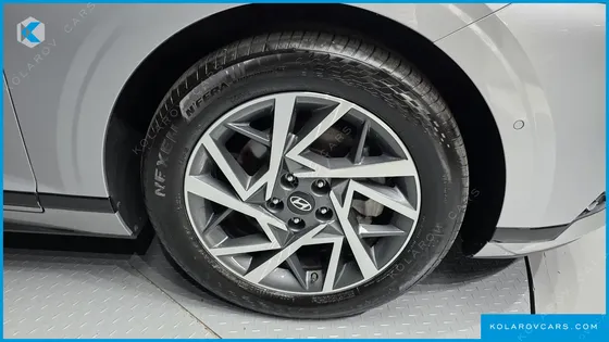 HYUNDAI GRANDEUR 2,5 GASOLINE 2WD
