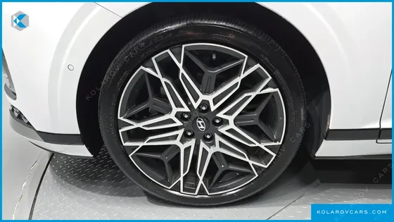 HYUNDAI GRANDEUR 2,5 GASOLINE 2WD