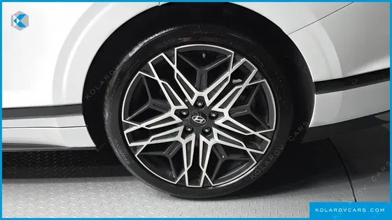 HYUNDAI GRANDEUR 2,5 GASOLINE 2WD