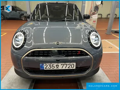 MINI COOPER CONVERTIBLE FAVOURED