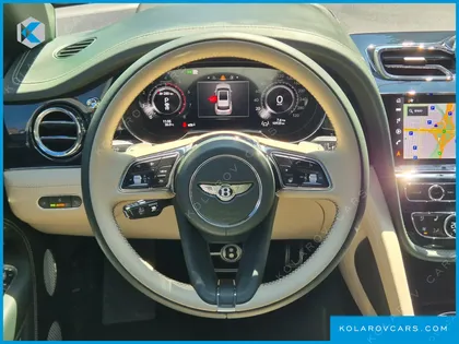BENTLEY BENTAYGA 4.0 V8 EWB AZURE