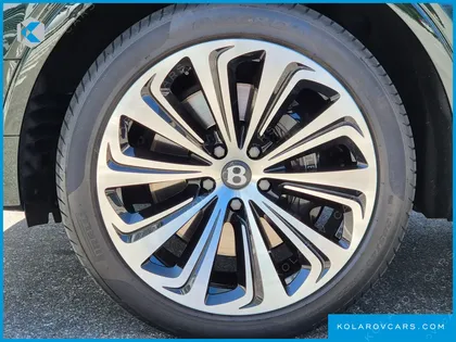 BENTLEY BENTAYGA 4.0 V8 EWB AZURE