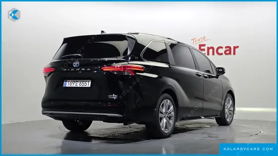 TOYOTA SIENNA 2.5 HYBRID 2WD