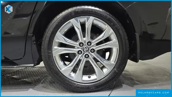 TOYOTA SIENNA 2.5 HYBRID 2WD