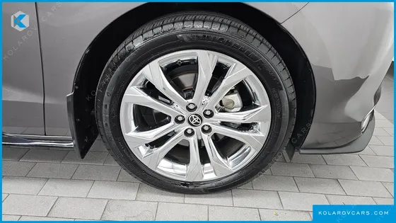 TOYOTA SIENNA 2.5 HYBRID 2WD