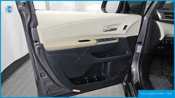 TOYOTA SIENNA 2.5 HYBRID 2WD