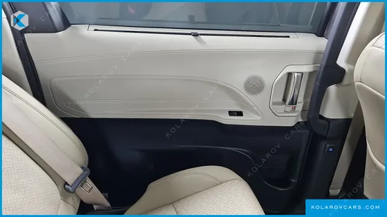 TOYOTA SIENNA 2.5 HYBRID 2WD