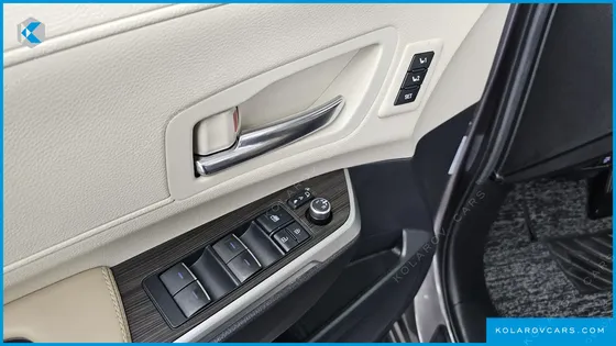 TOYOTA SIENNA 2.5 HYBRID 2WD