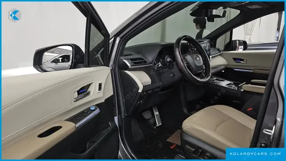 TOYOTA SIENNA 2.5 HYBRID AWD