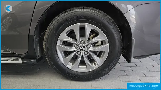 TOYOTA SIENNA 2.5 HYBRID AWD