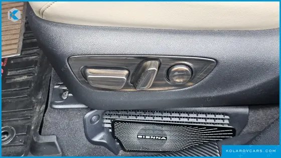 TOYOTA SIENNA 2.5 HYBRID AWD