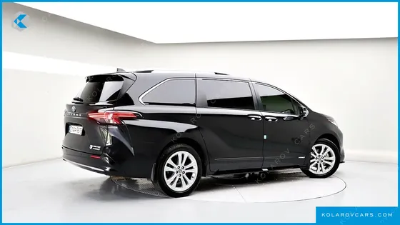 TOYOTA SIENNA 2.5 HYBRID 2WD
