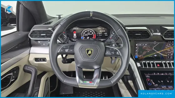 LAMBORGHINI URUS 4.0 V8