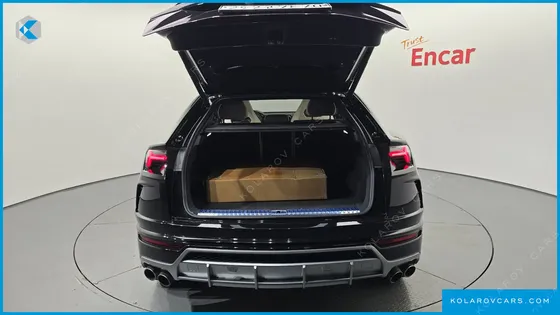 LAMBORGHINI URUS 4.0 V8