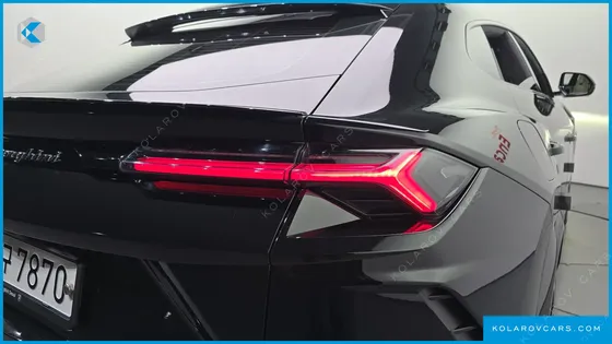 LAMBORGHINI URUS 4.0 V8