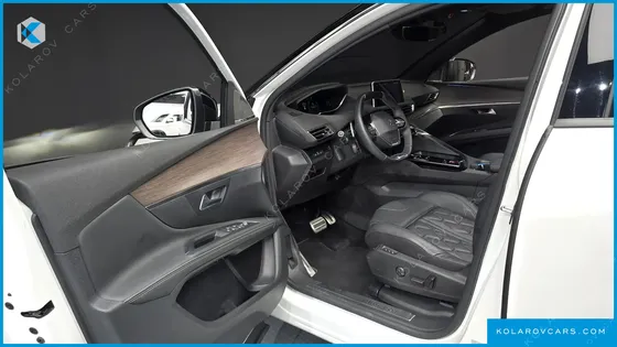 PEUGEOT 5008 1.2 PURE TECH GT