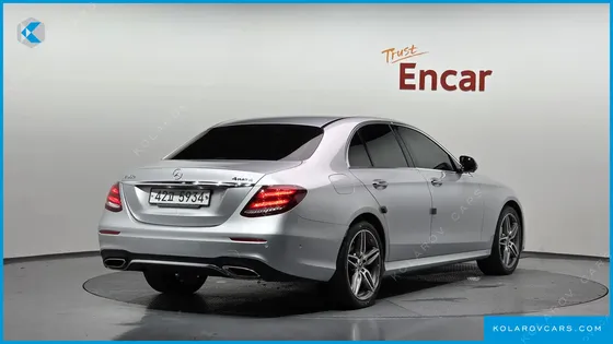 MERCEDES E-CLASS E300 AMG LINE