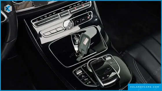 MERCEDES E-CLASS E220D 4MATIC EXCLUSIVE
