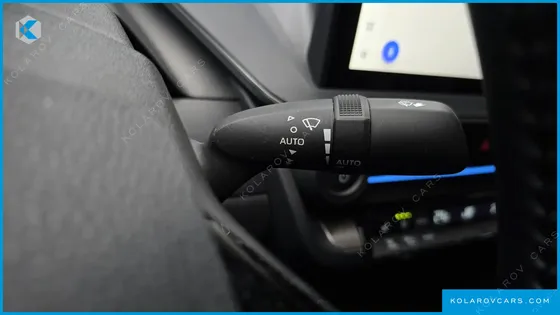 TOYOTA PRIUS 2.0 XLE