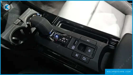 TOYOTA PRIUS 2.0 XLE