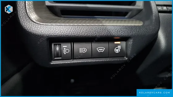 TOYOTA PRIUS 2.0 XLE