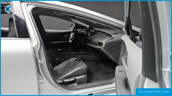 TOYOTA PRIUS 2.0 XLE