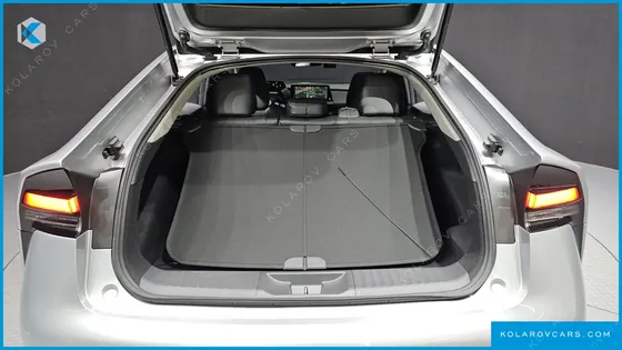 TOYOTA PRIUS 2.0 XLE