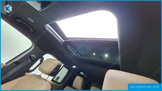 LAND ROVER DEFENDER 110 D300 X-DYNAMIC HSE