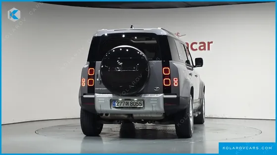 LAND ROVER DEFENDER 110 D300 HSE