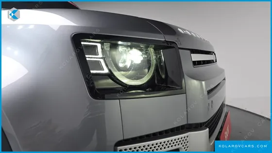 LAND ROVER DEFENDER 110 D300 HSE