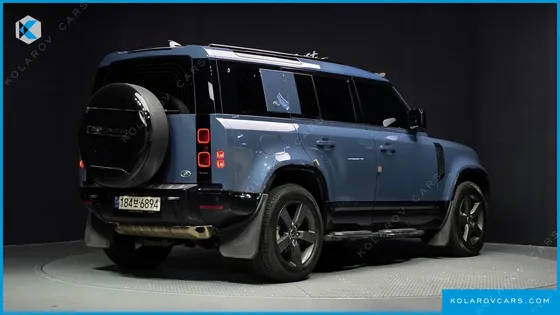 LAND ROVER DEFENDER 110 P300 X-DYNAMIC SE