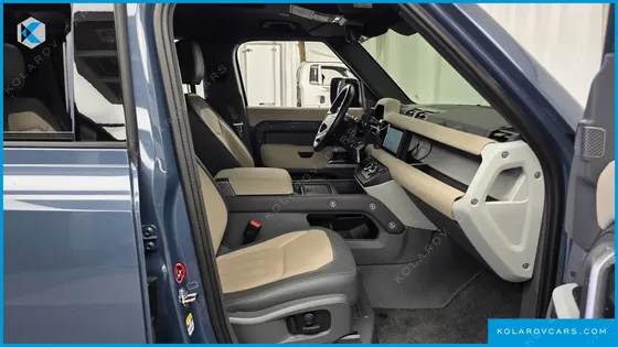 LAND ROVER DEFENDER 110 P300 X-DYNAMIC SE