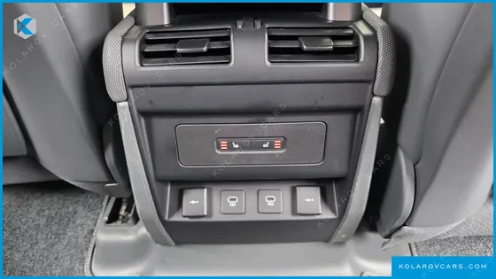 LAND ROVER DEFENDER 110 P300 X-DYNAMIC SE