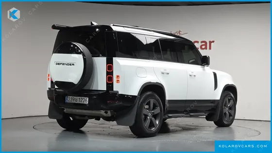 LAND ROVER DEFENDER 110 P300 X-DYNAMIC SE