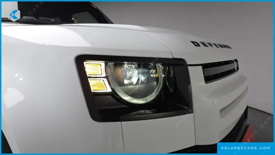 LAND ROVER DEFENDER 110 P300 X-DYNAMIC SE