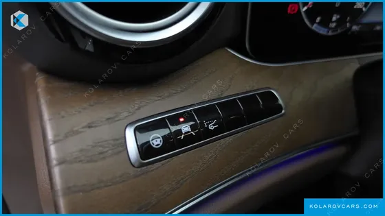MERCEDES E-CLASS E300 4MATIC EXCLUSIVE