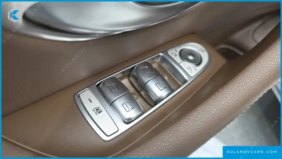 MERCEDES E-CLASS E300 4MATIC EXCLUSIVE