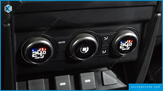 LAND ROVER DEFENDER 110 D300 HSE