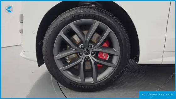 LAND ROVER RANGE ROVER SPORT P550E DYNAMIC HSE