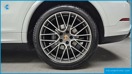 PORSCHE CAYENNE 3.0 COUPE