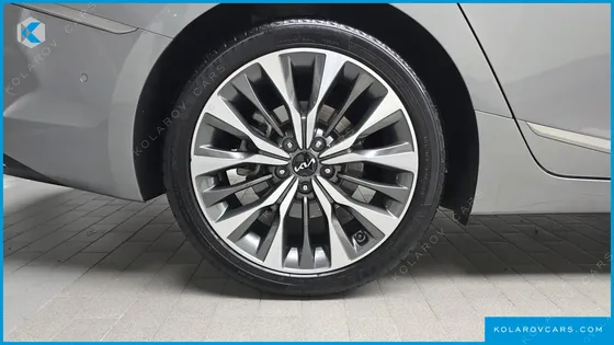 KIA K8 2.5 GASOLINE 2WD