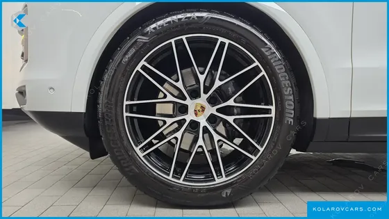 PORSCHE CAYENNE 3.0