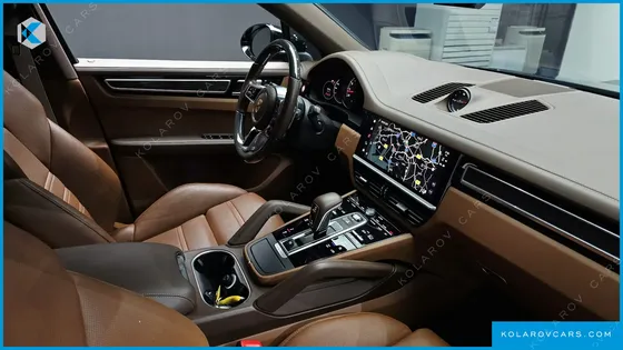 PORSCHE CAYENNE 3.0 COUPE PLATINUM EDITION