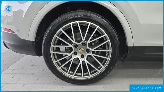 PORSCHE CAYENNE 3.0 COUPE PLATINUM EDITION