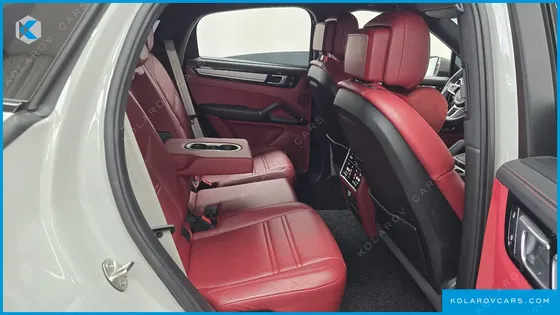 PORSCHE CAYENNE 3.0 COUPE PLATINUM EDITION