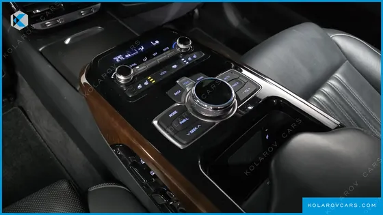 GENESIS EQ900 3.8 GDI AWD