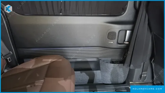 HYUNDAI STARIA L3.5 LOUNGE 7-SEATER