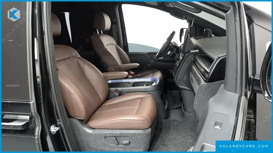 HYUNDAI STARIA L3.5 LOUNGE 7-SEATER