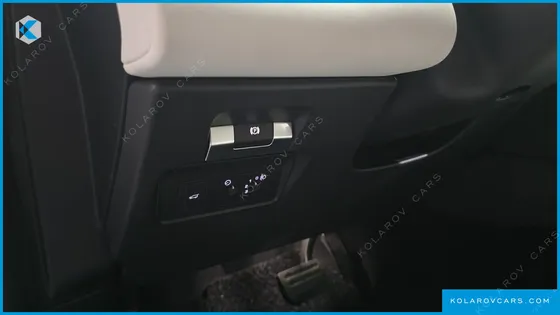 LAND ROVER DISCOVERY SPORT D200 S
