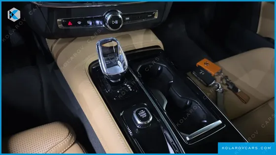 VOLVO S90 T8 AWD ULTIMATE BRIGHT